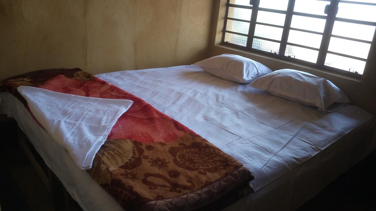 Roshnai Village Resort โบลปูร์ ภายนอก รูปภาพ