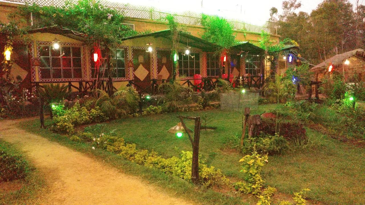 Roshnai Village Resort โบลปูร์ ภายนอก รูปภาพ