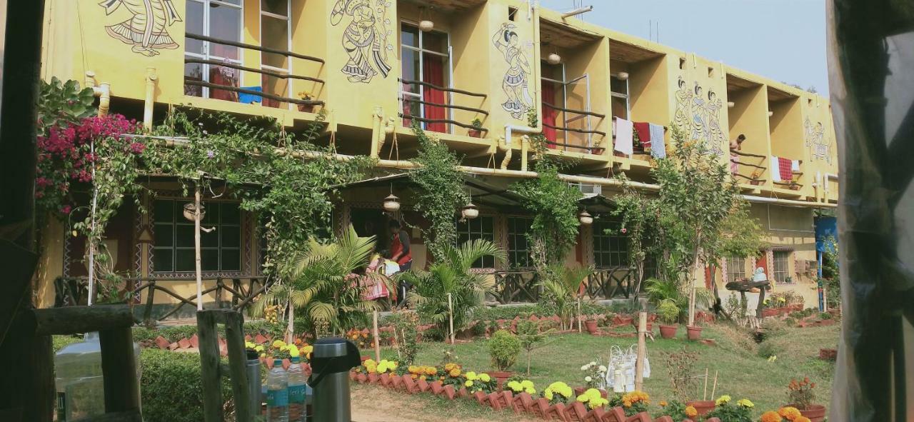 Roshnai Village Resort โบลปูร์ ภายนอก รูปภาพ