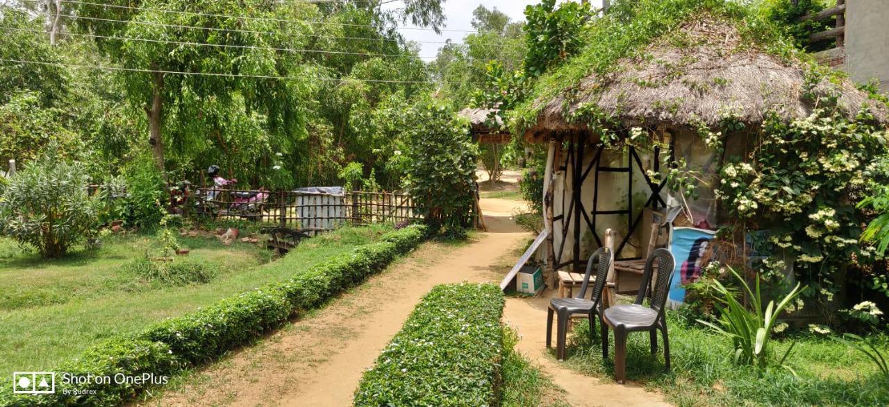 Roshnai Village Resort โบลปูร์ ภายนอก รูปภาพ